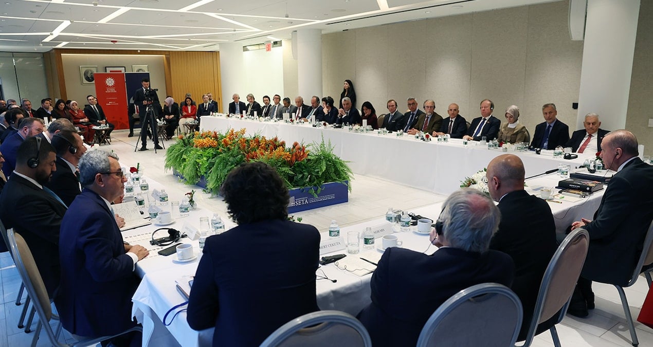 erzurumun baskanindan 9 bakana herkes abdde JyFAgYVb