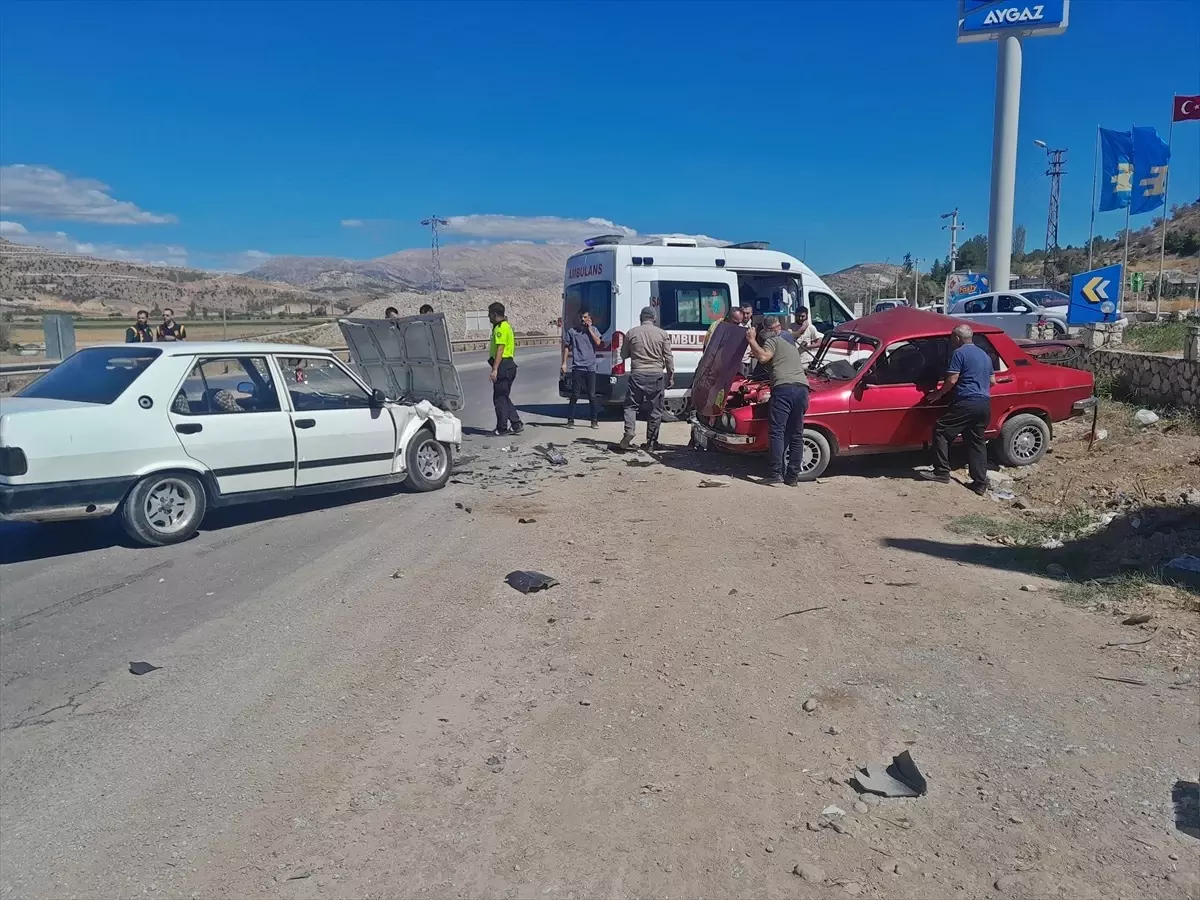 golbasinda trafik kazasi 2 yarali hDY62glD