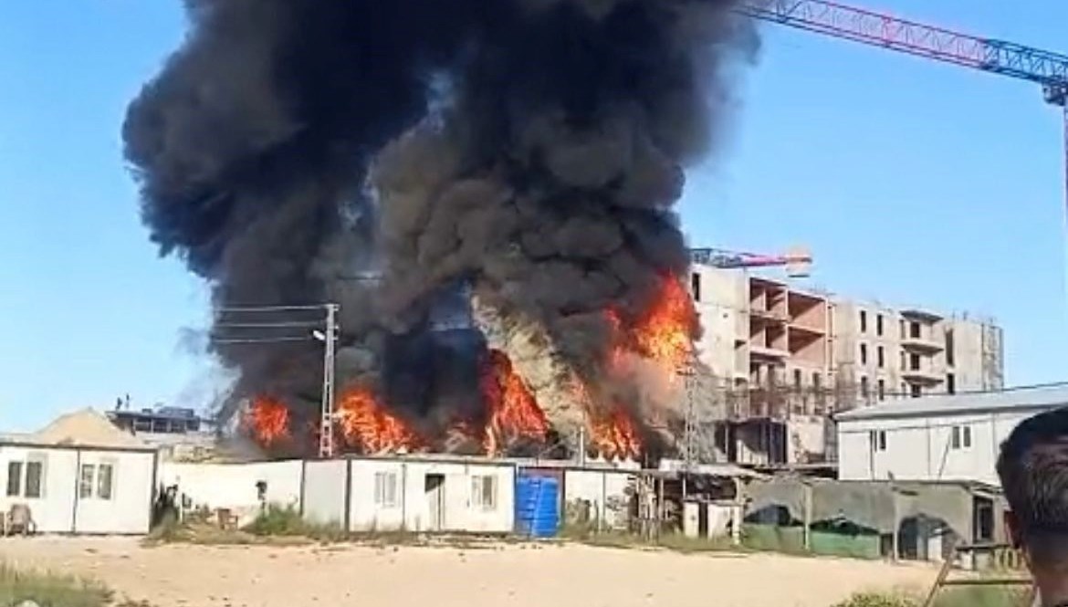 iscilerin yasadigi konteyner alev alev yandi iMm9hHxT