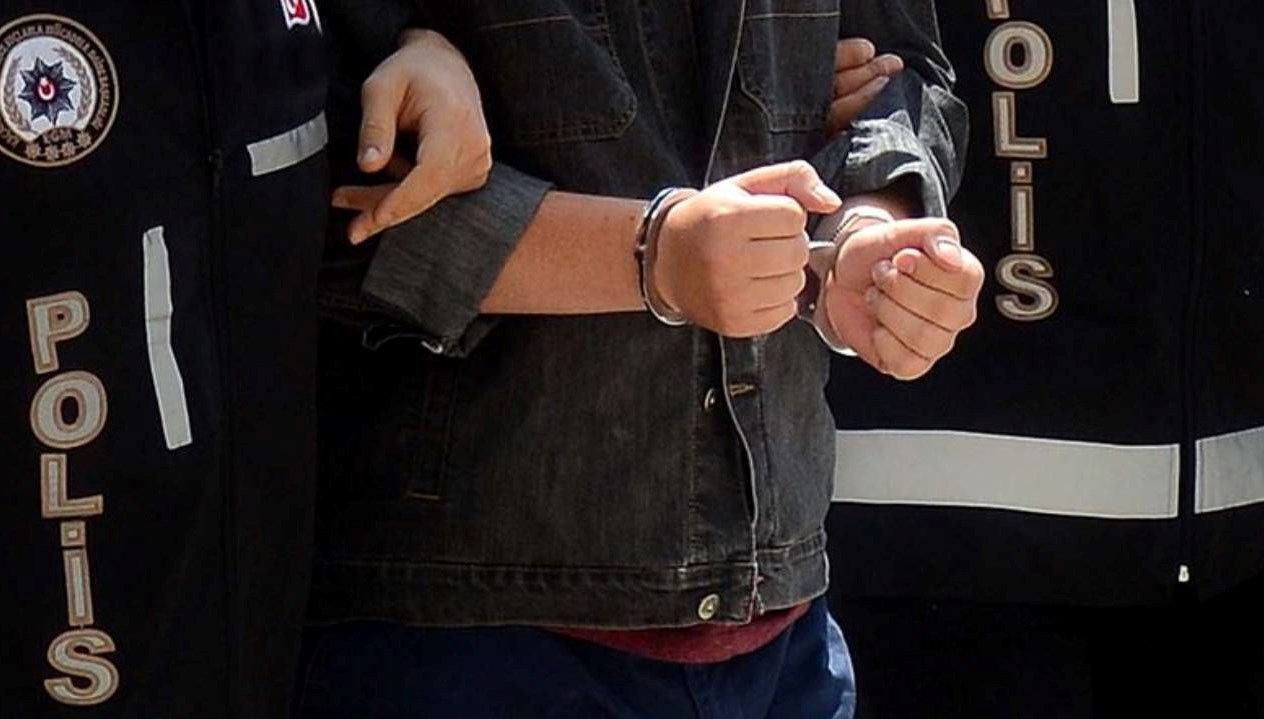 otobusteuyusturucuyla yakalandi tutuklandi fblU9LOu