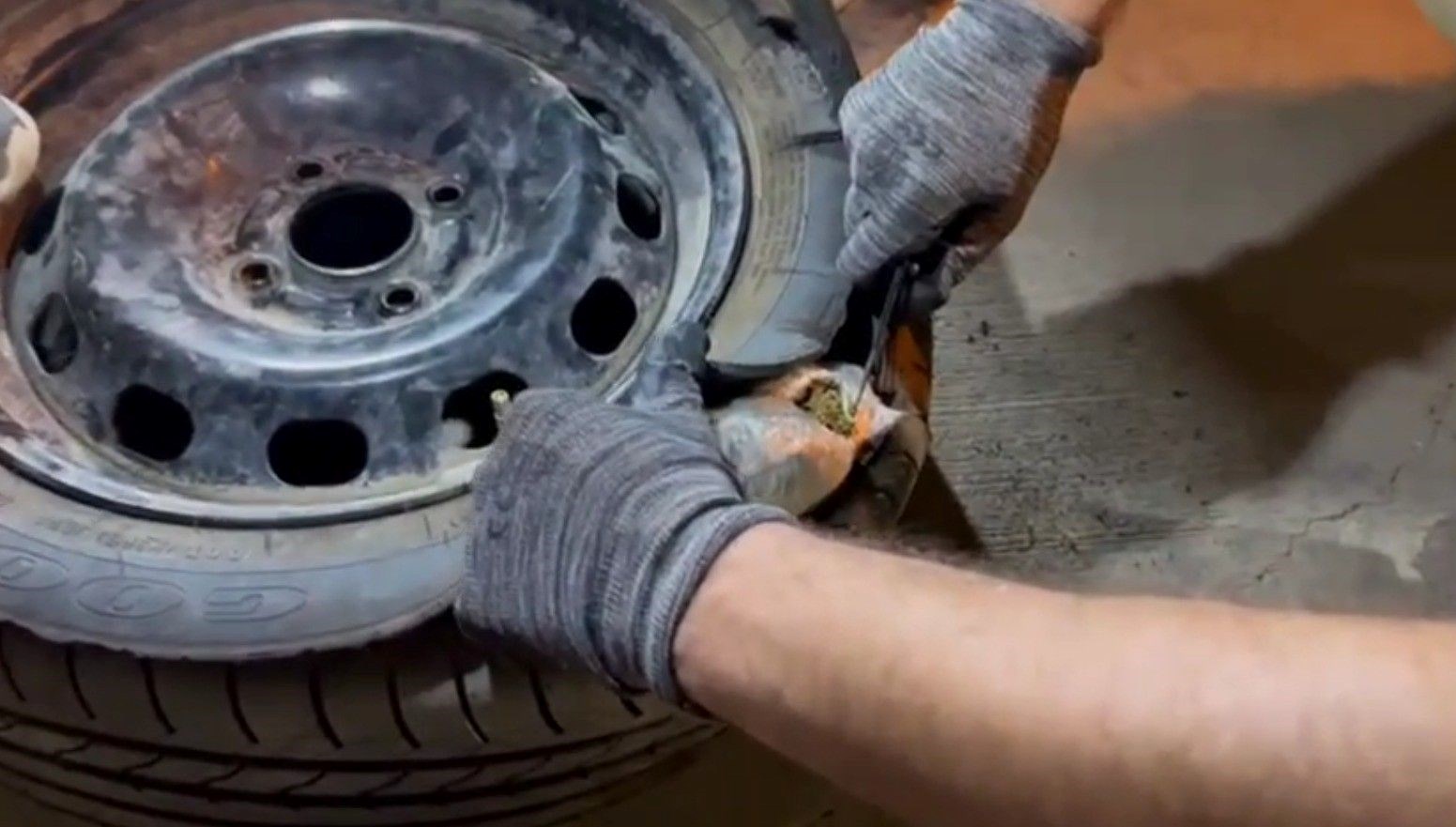 yedek lastikte uyusturucu ticareti 1 kisi tutuklandi sbUA1c2K