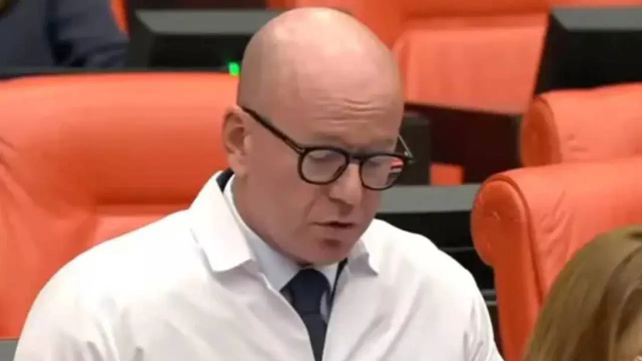 chpli saridan tbmmde eczaci onlugu tepkisi SkisqOL6.jpg