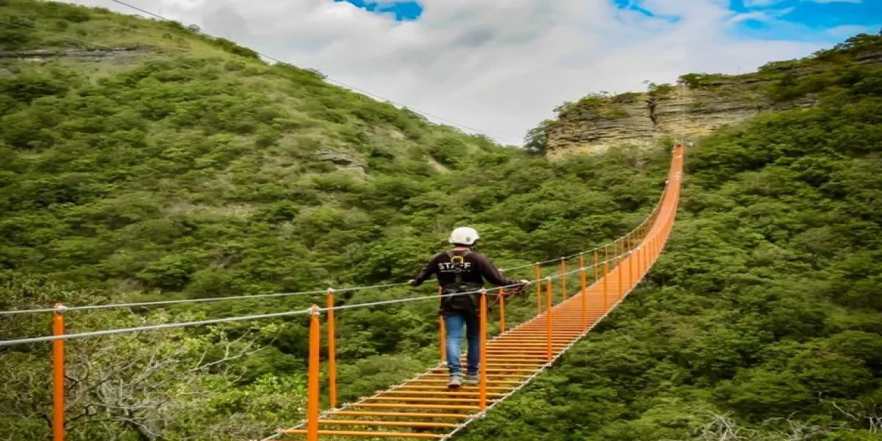 kolombiyada asma kopru turizmi donemi GkvY3Hrb