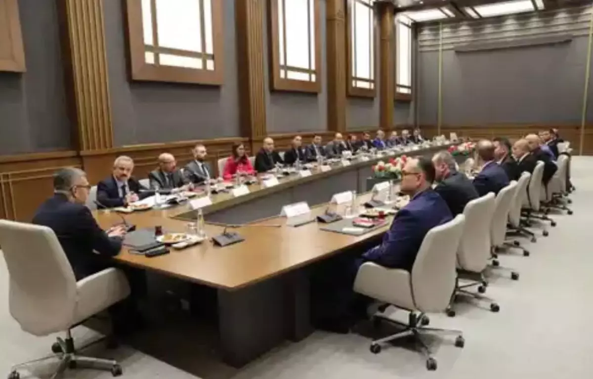 tbf heyeti iletisim baskanligini ziyaret etti DwCDhVsF.jpg