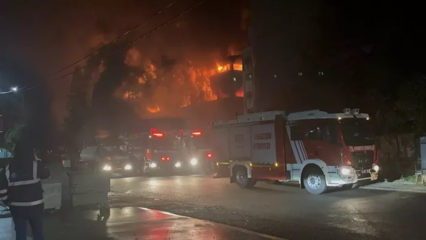 Fındık Fabrikasındaki Yangın Kontrol Altına Alınmaya Çalışılıyor