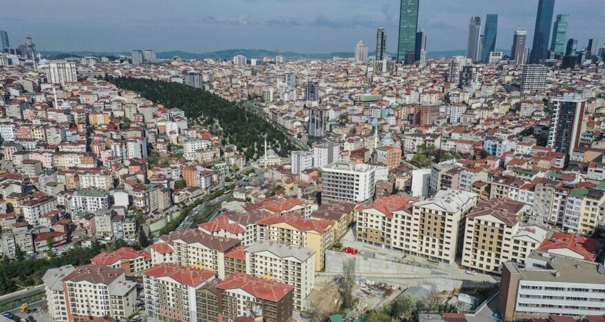 Emlak piyasasında dev sessizlik: Ne ev alınabiliyor ne kiralanabiliyor