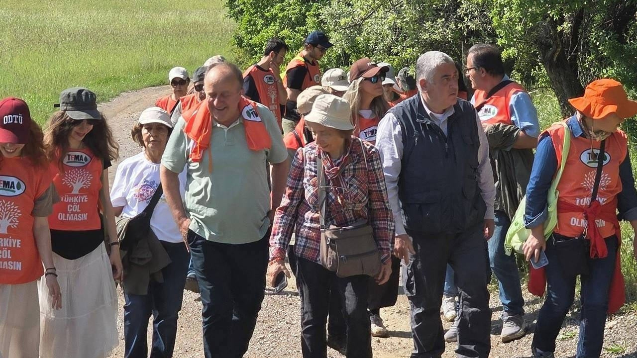 Nato zirvesi bitti cilesi bitmedi tema gonulluleri cezaevinde sirayla yerde uyuyor 8PMbpuWS